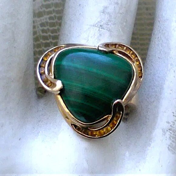 Vintage Designer 14K Yellow Gold Malachite Golden Topaz Heart Triangle Ring